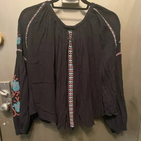 Free People Marishka Peasant Blouse in black - Picture 6 of 16